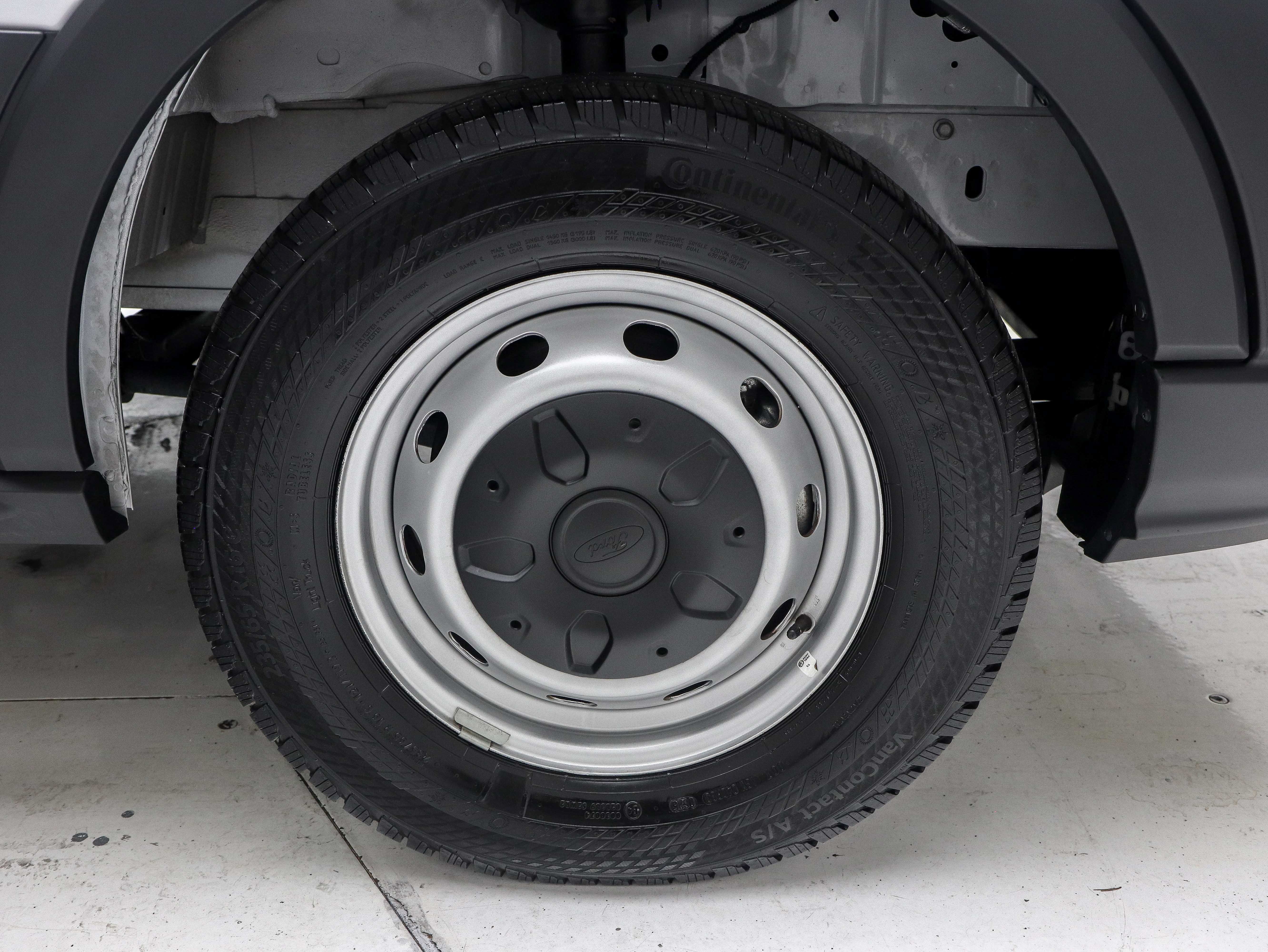 Used 2025 Ford Transit 250 148 High Roof Extended w/ Load Area Protection Package RWD image 28