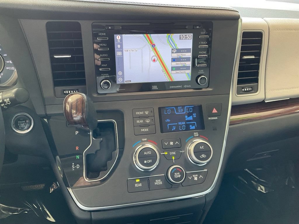 Used 2018 Toyota Sienna Limited Premium AWD/4WD image 14