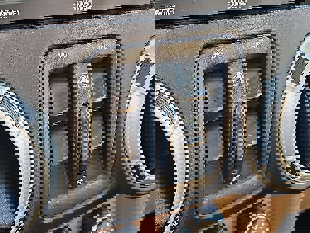 Used 2013 Jeep Wrangler Unlimited Sahara w/ Dual Top Group image 23