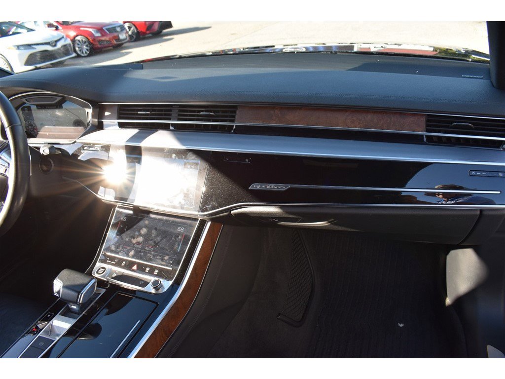 Used 2021 Audi A8 L 4.0T w/ Executive Plus Package image 17