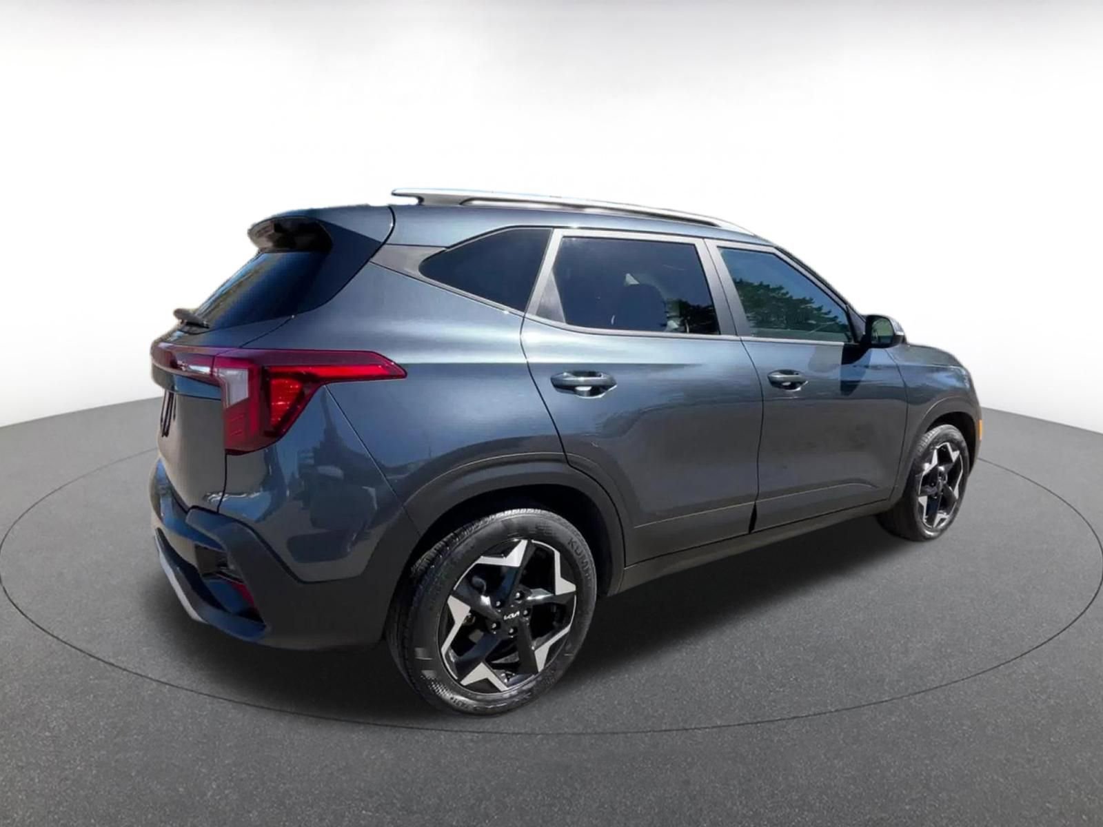 Used 2025 Kia Seltos S image 14