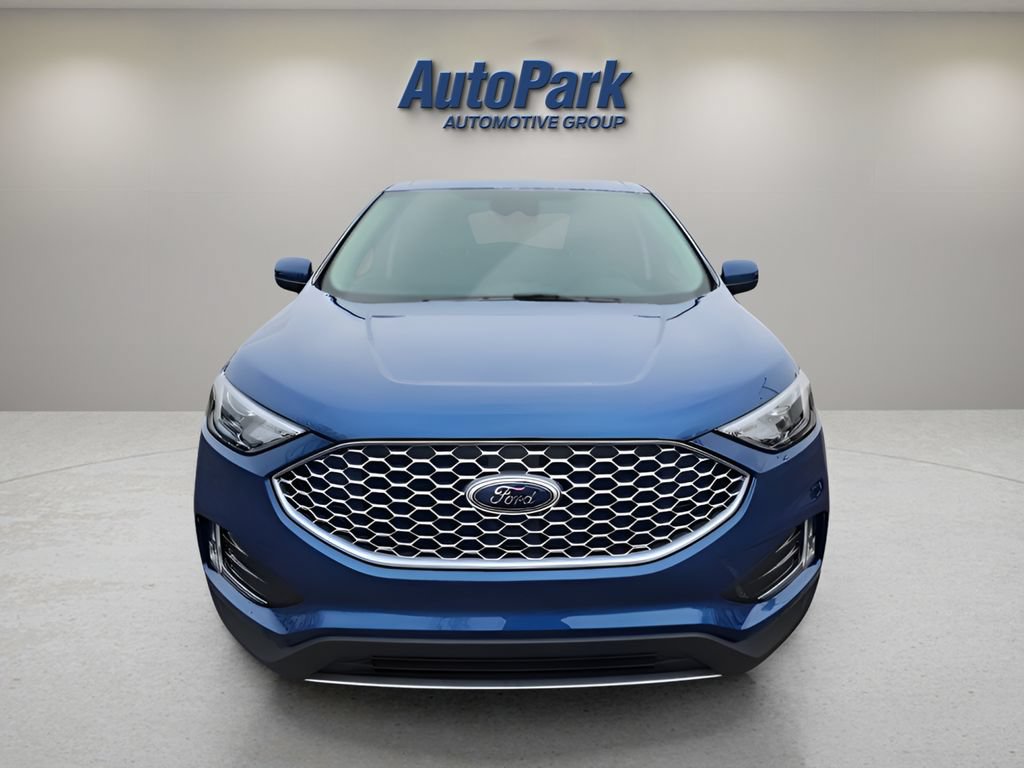 Used 2023 Ford Edge SEL w/ Convenience Package AWD/4WD image 2