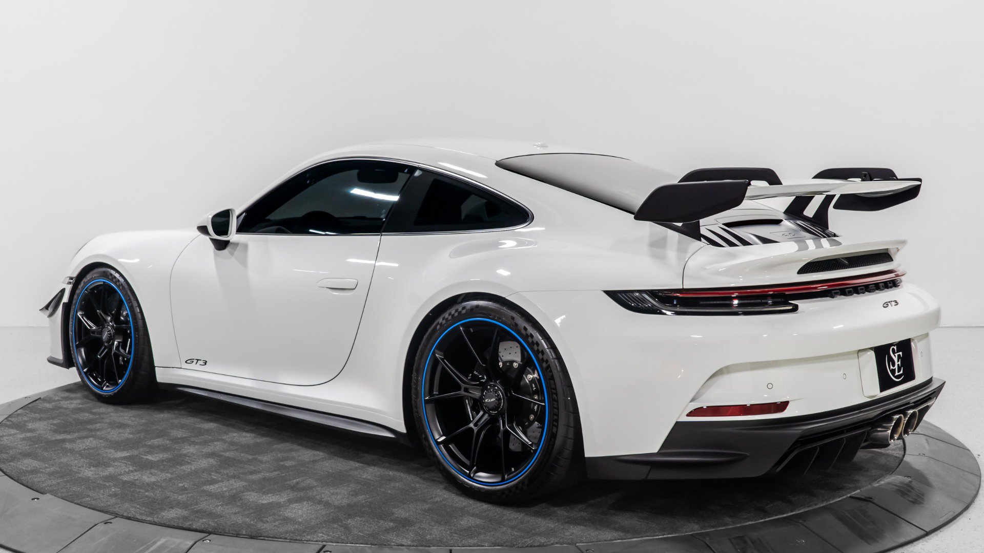Used 2022 Porsche 911 GT3 RWD image 5
