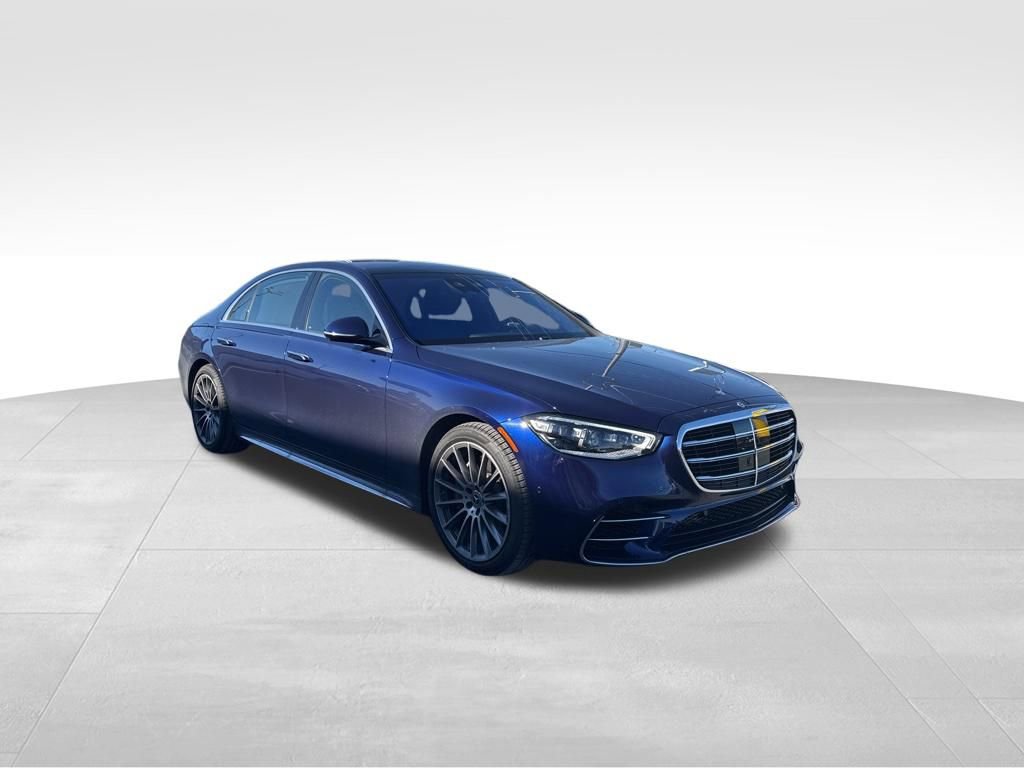 Used 2025 Mercedes-Benz S 580 4MATIC Sedan image 4