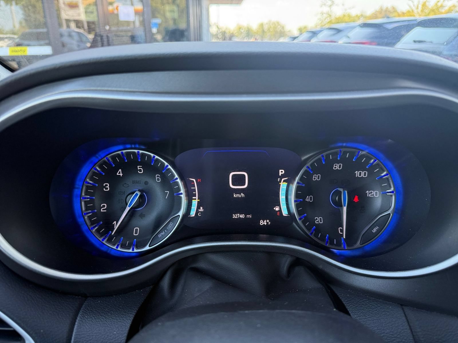 Used 2025 Chrysler Pacifica Select FWD image 42
