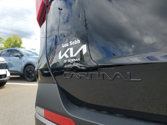 New 2027 Kia Carnival SX w/ Dark Edition Package FWD image 14