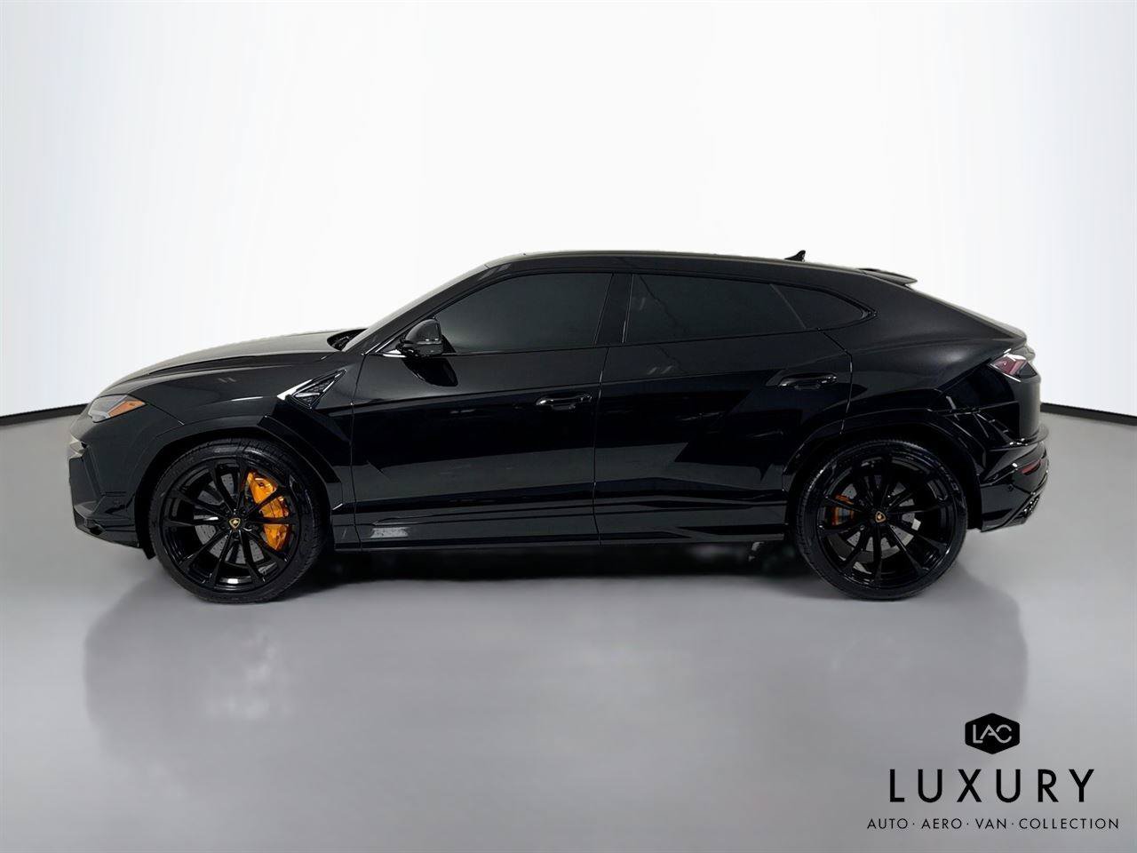 Used 2024 Lamborghini Urus S AWD/4WD image 9