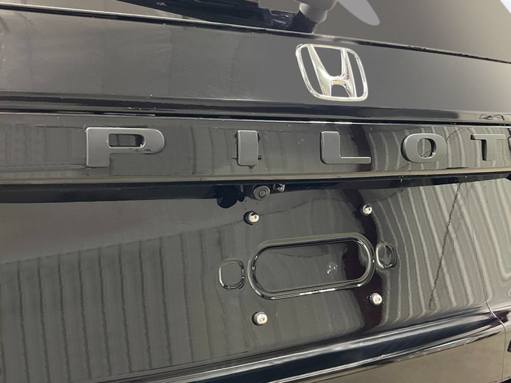 New 2026 Honda Pilot Black Edition image 9