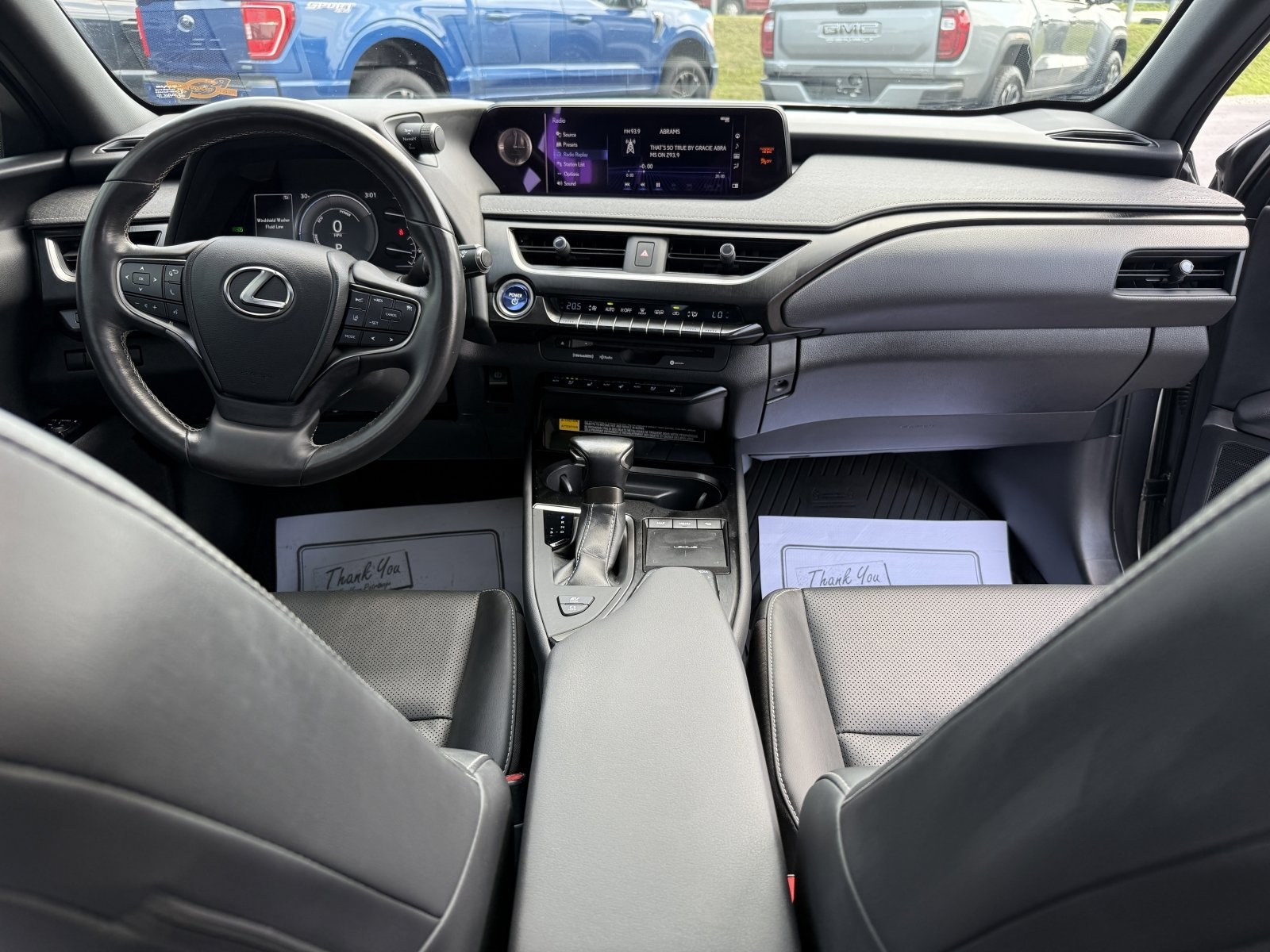 Used 2020 Lexus UX 250h w/ Luxury Package image 20