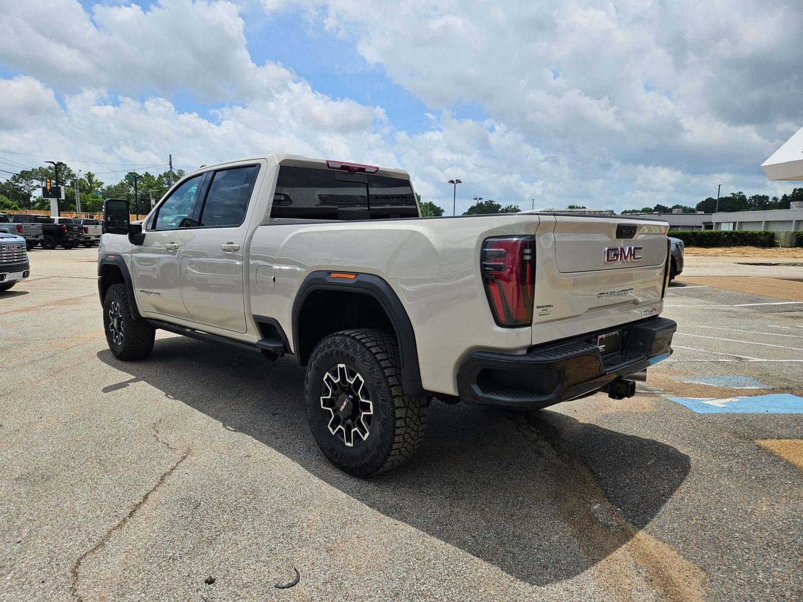 New 2026 GMC Sierra 2500 AT4X AWD/4WD image 3
