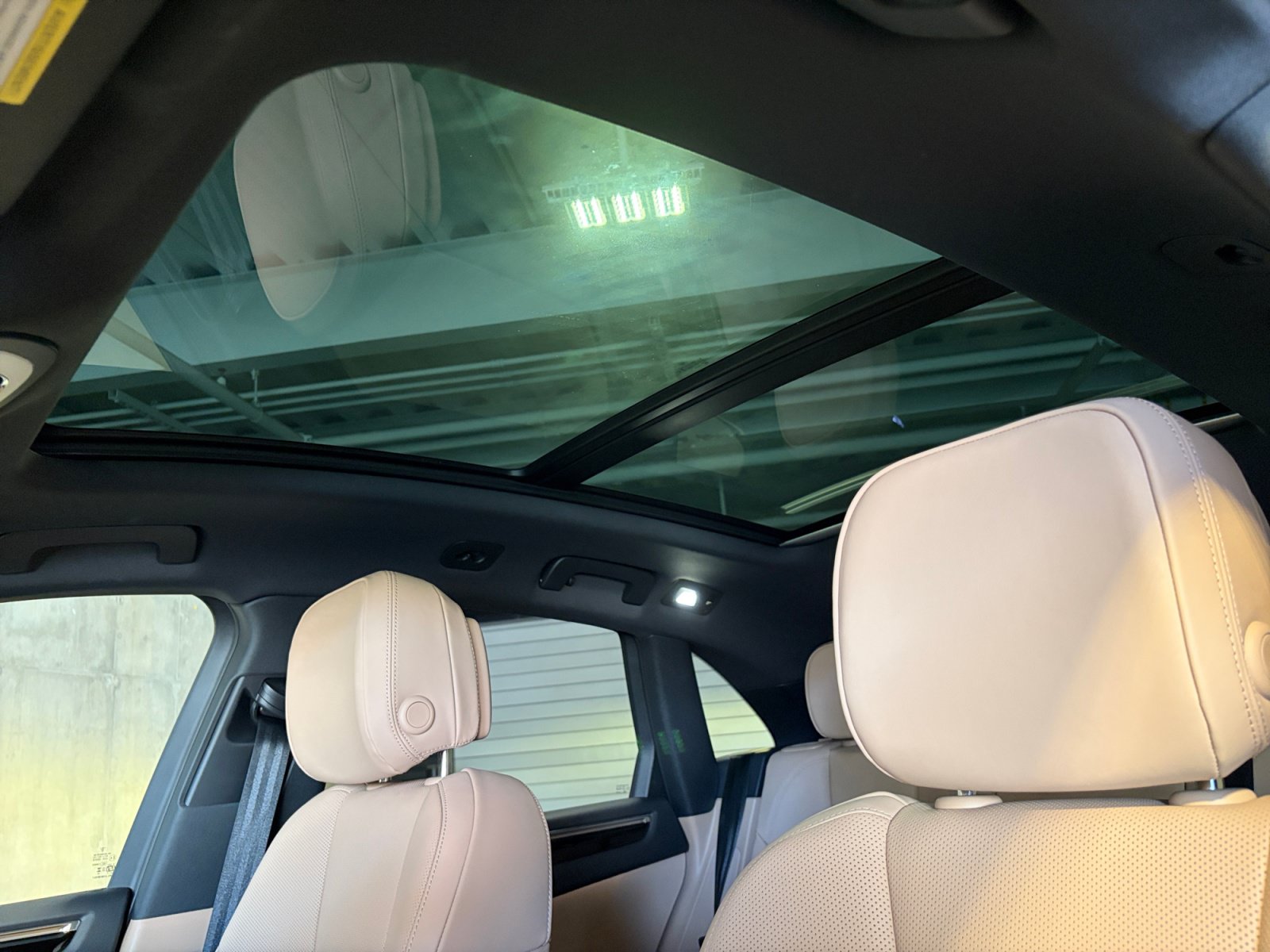 Certified 2026 Porsche Macan AWD/4WD image 41