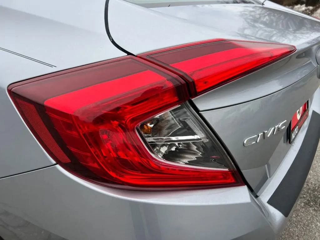 Used 2018 Honda Civic EX image 31