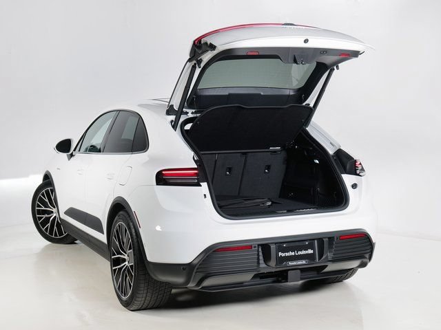 New 2026 Porsche Macan 4 Electric AWD/4WD image 32