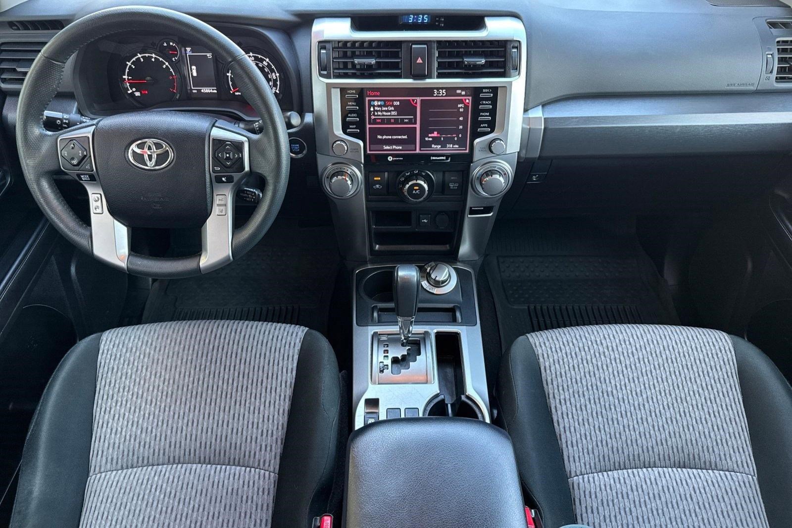 Used 2024 Toyota 4Runner SR5 AWD/4WD image 26