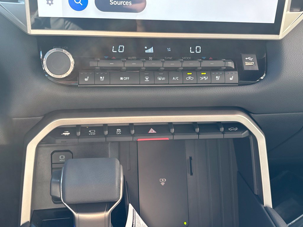 New 2026 Toyota Tundra Limited AWD/4WD image 14