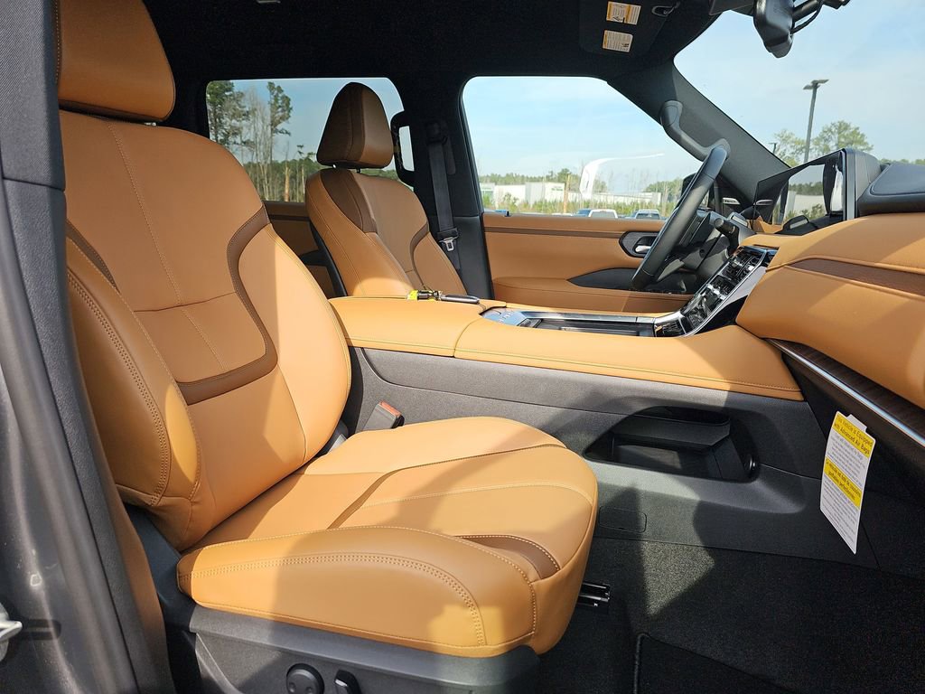 New 2026 Nissan Armada SL w/ Captain's Chari Seat Package RWD image 13