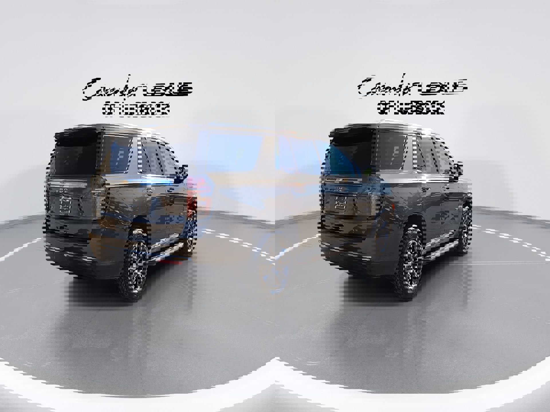 Used 2021 Chevrolet Tahoe LT w/ Luxury Package AWD/4WD image 8