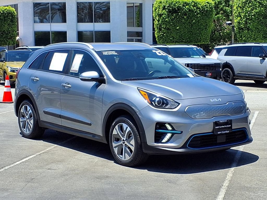 Certified 2022 Kia Niro EX FWD image 7