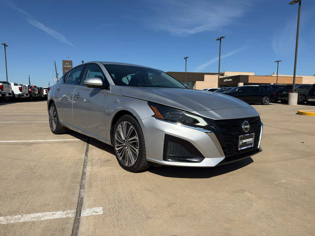 Used 2023 Nissan Altima 2.5 SL image 3