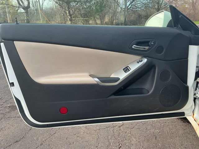 Used 2009 Pontiac G6 GT w/ Sun And Sound Plus Package image 12