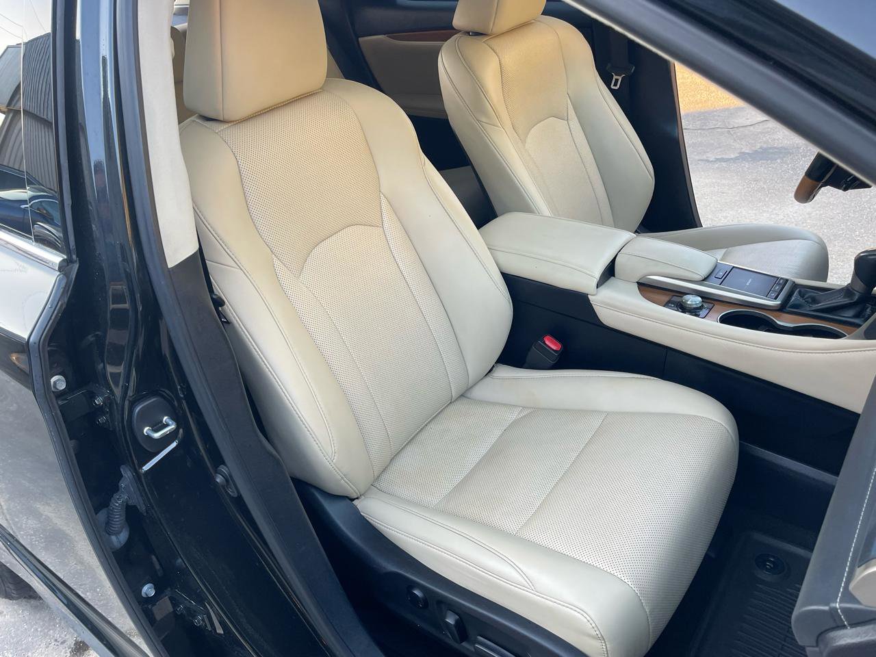 Used 2022 Lexus RX 350 FWD w/ Premium Package image 20