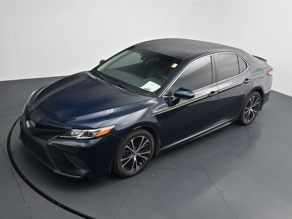 Used 2018 Toyota Camry SE w/ Convenience Package FWD image 12
