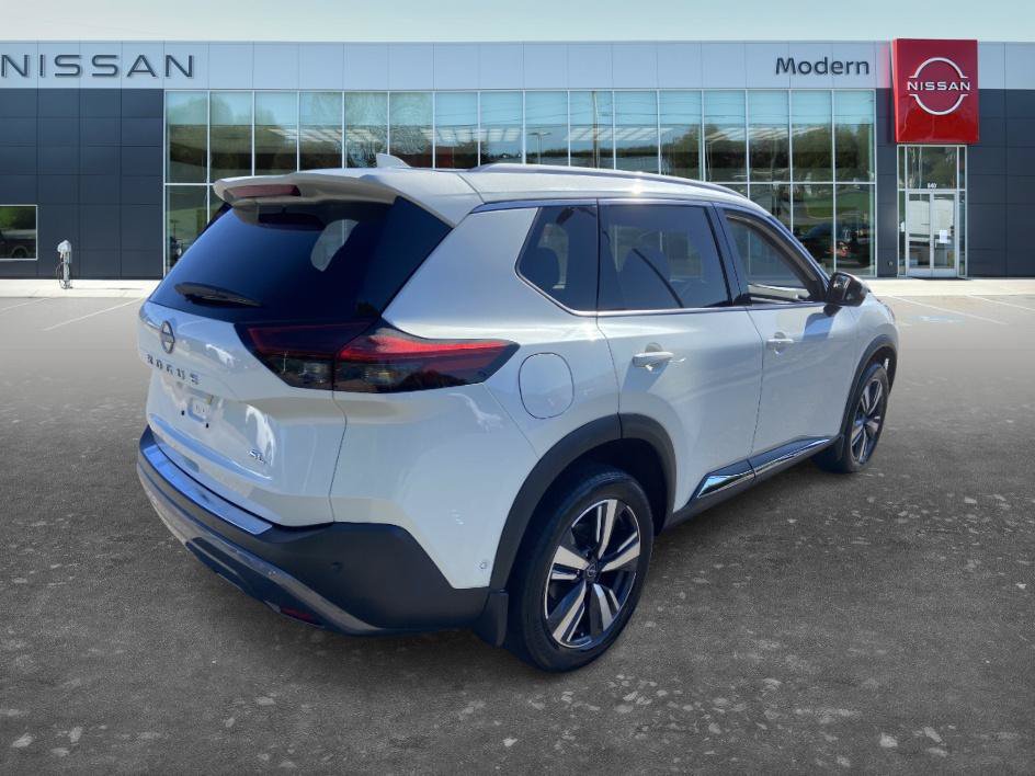 Certified 2023 Nissan Rogue SL w/ SL Premium Package FWD image 5