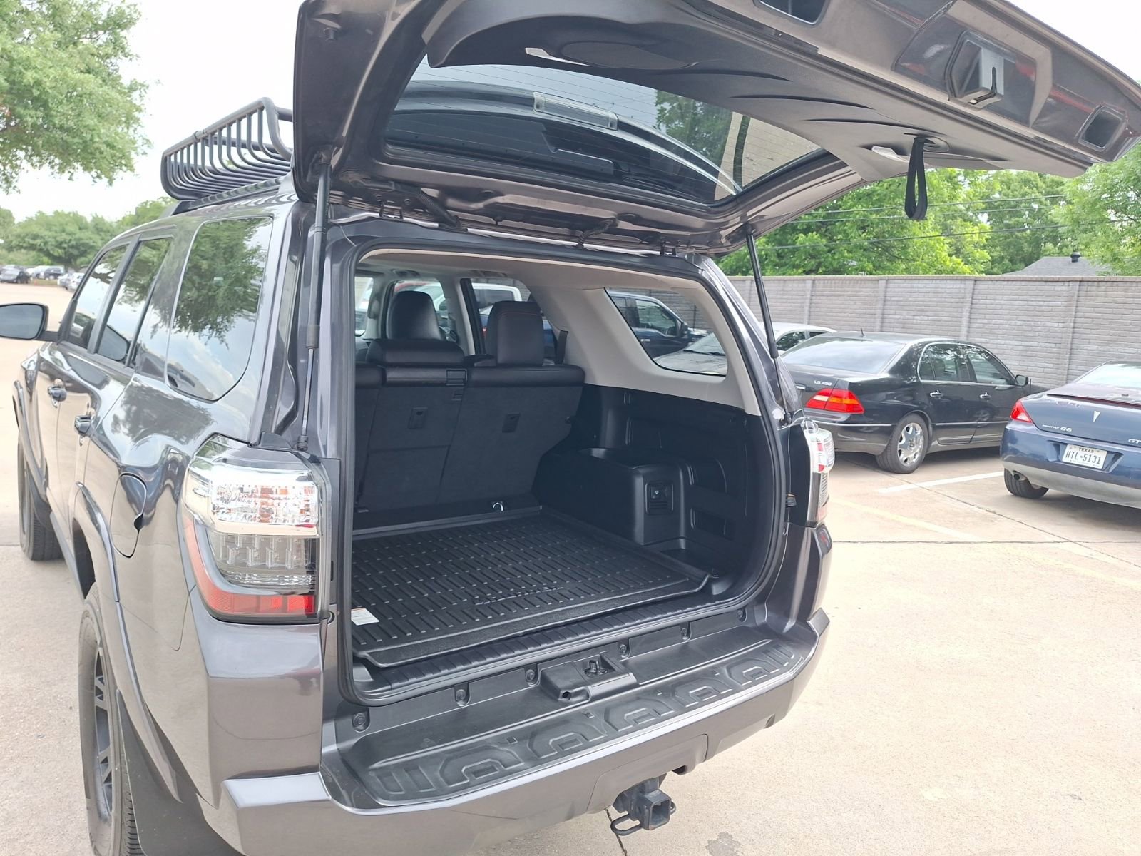 Used 2021 Toyota 4Runner Venture w/ Moonroof Package AWD/4WD image 34