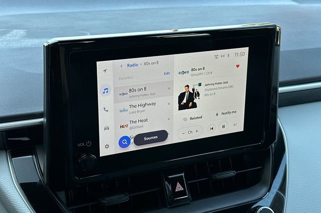 Used 2025 Toyota Corolla SE image 19