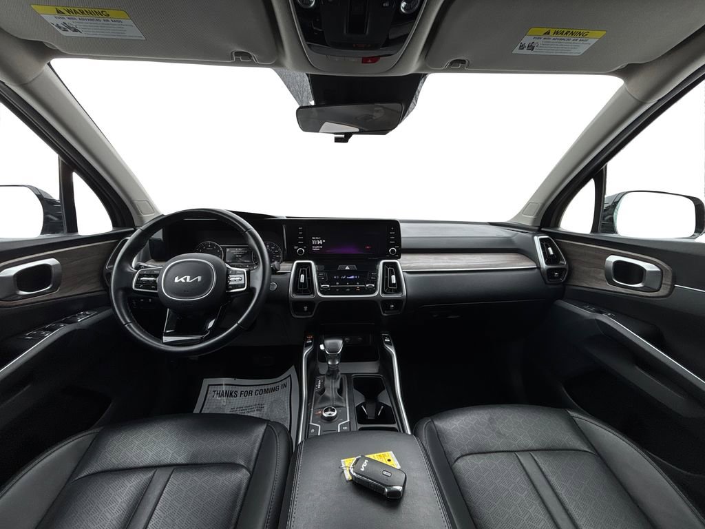 Certified 2022 Kia Sorento S w/ Panoramic Sunroof Package image 17