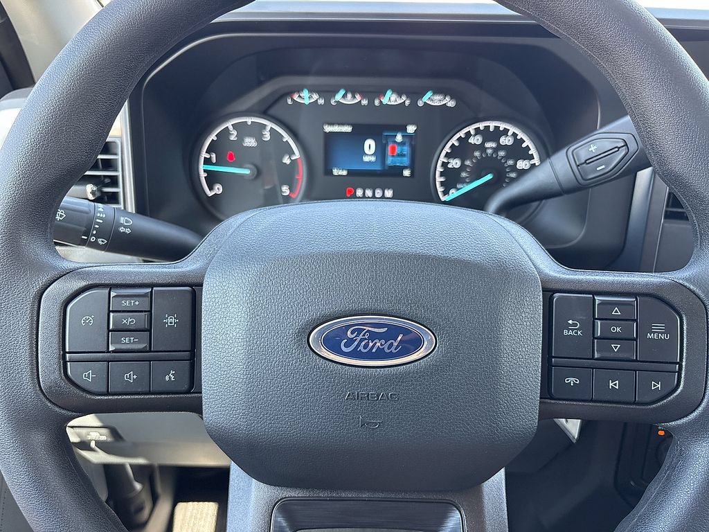 New 2026 Ford F350 4x4 Crew Cab DRW Super Duty image 24