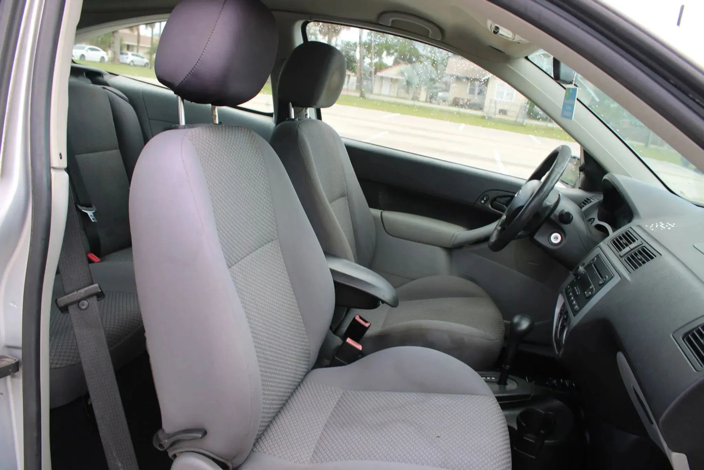 Used 2006 Ford Focus SE FWD image 21