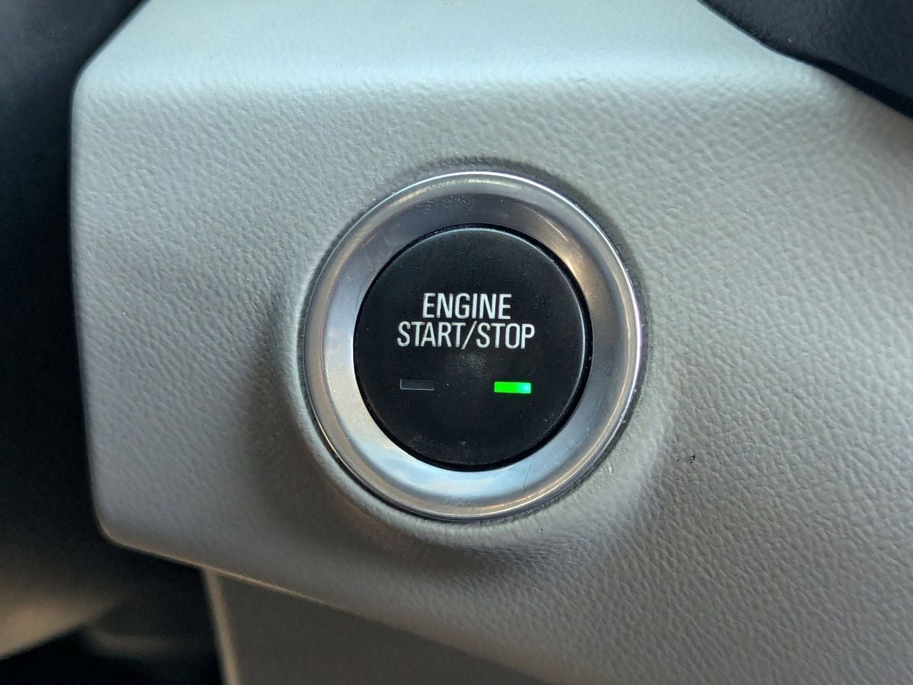 Used 2020 GMC Terrain SLE image 30