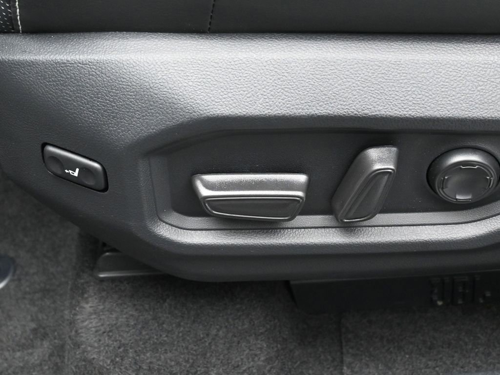 Certified 2024 Toyota Sequoia Capstone AWD/4WD image 10