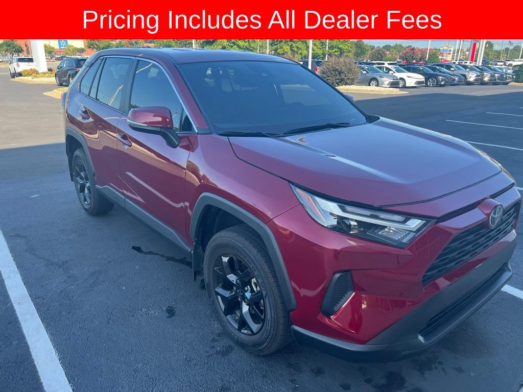 Used 2025 Toyota RAV4 LE FWD image 4