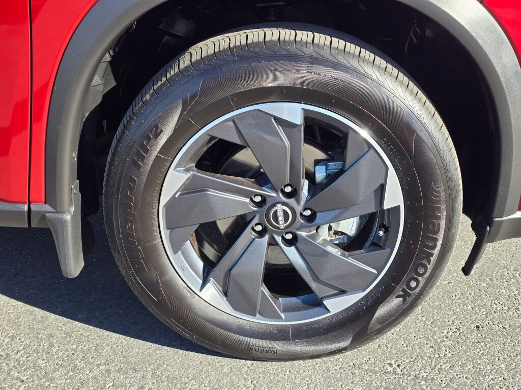 Used 2026 Nissan Rogue SV w/ SV Premium Package AWD/4WD image 10