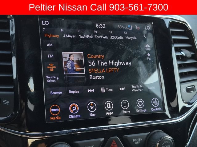 Used 2020 Jeep Grand Cherokee Trailhawk w/ Trailhawk Luxury Group AWD/4WD image 37
