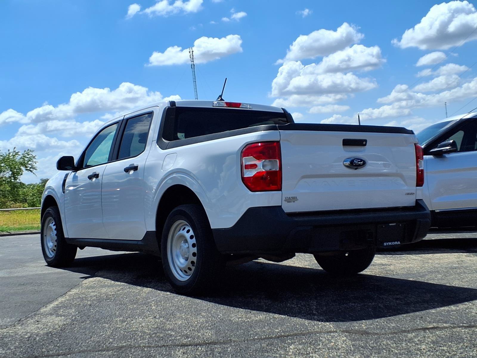 Used 2022 Ford Maverick XL w/ Equipment Group 100A Standard AWD/4WD image 6