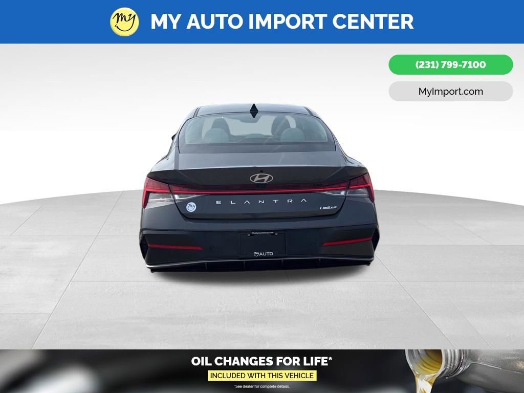 Used 2024 Hyundai Elantra Limited FWD image 6