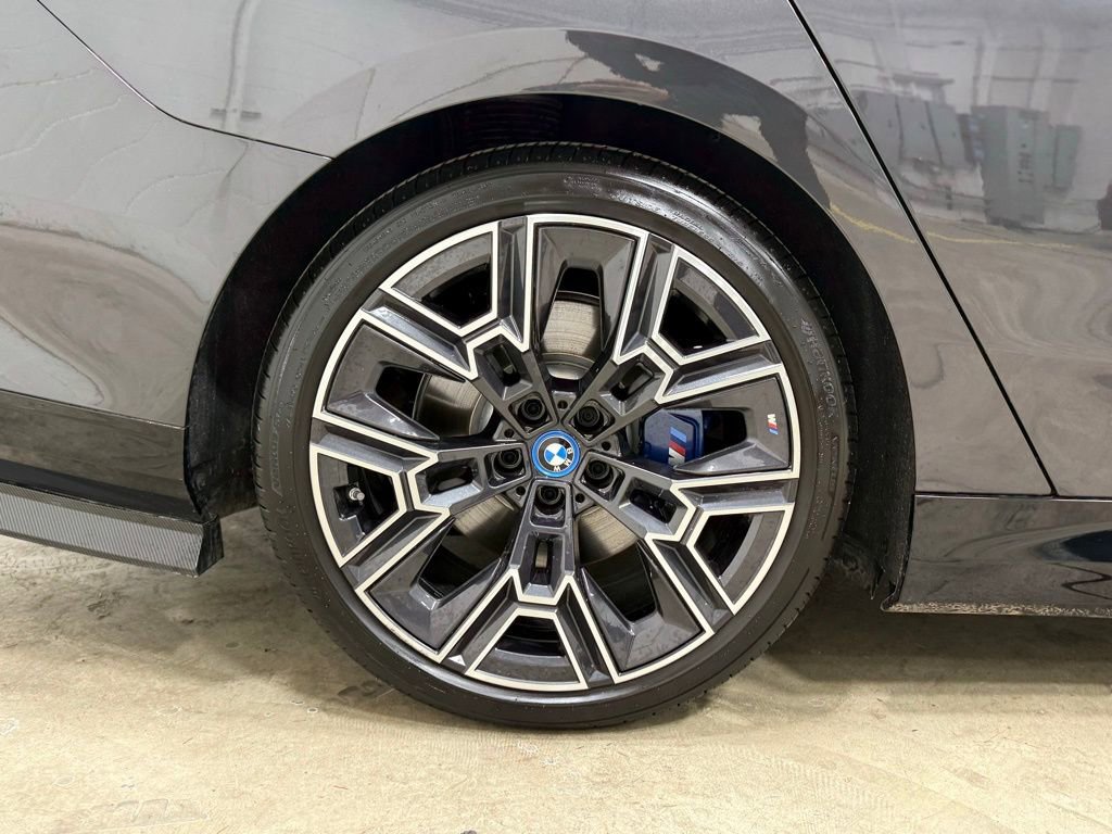 Used 2025 BMW i5 xDrive40 w/ M Sport Package image 47