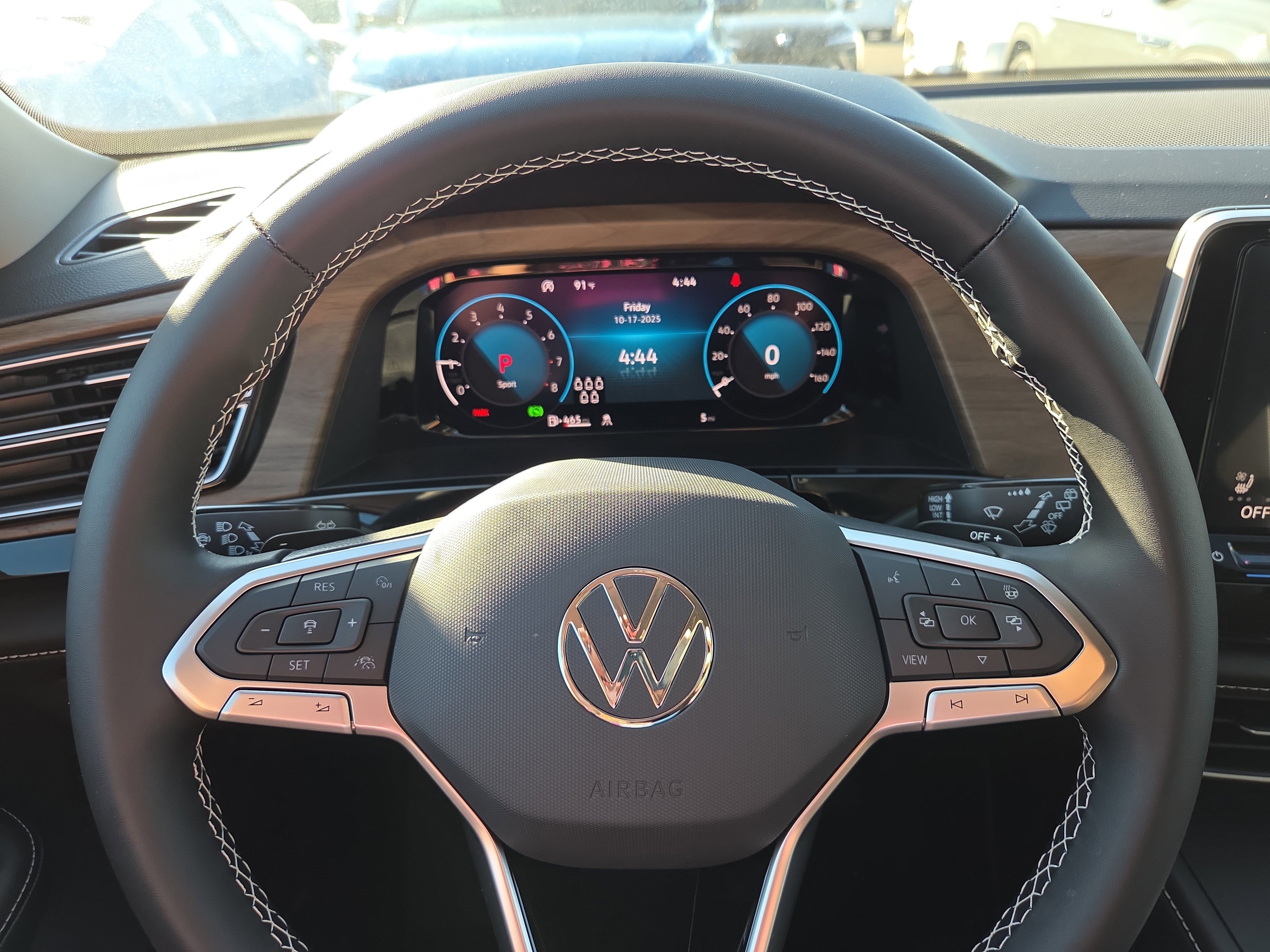 New 2026 Volkswagen Atlas SE image 9