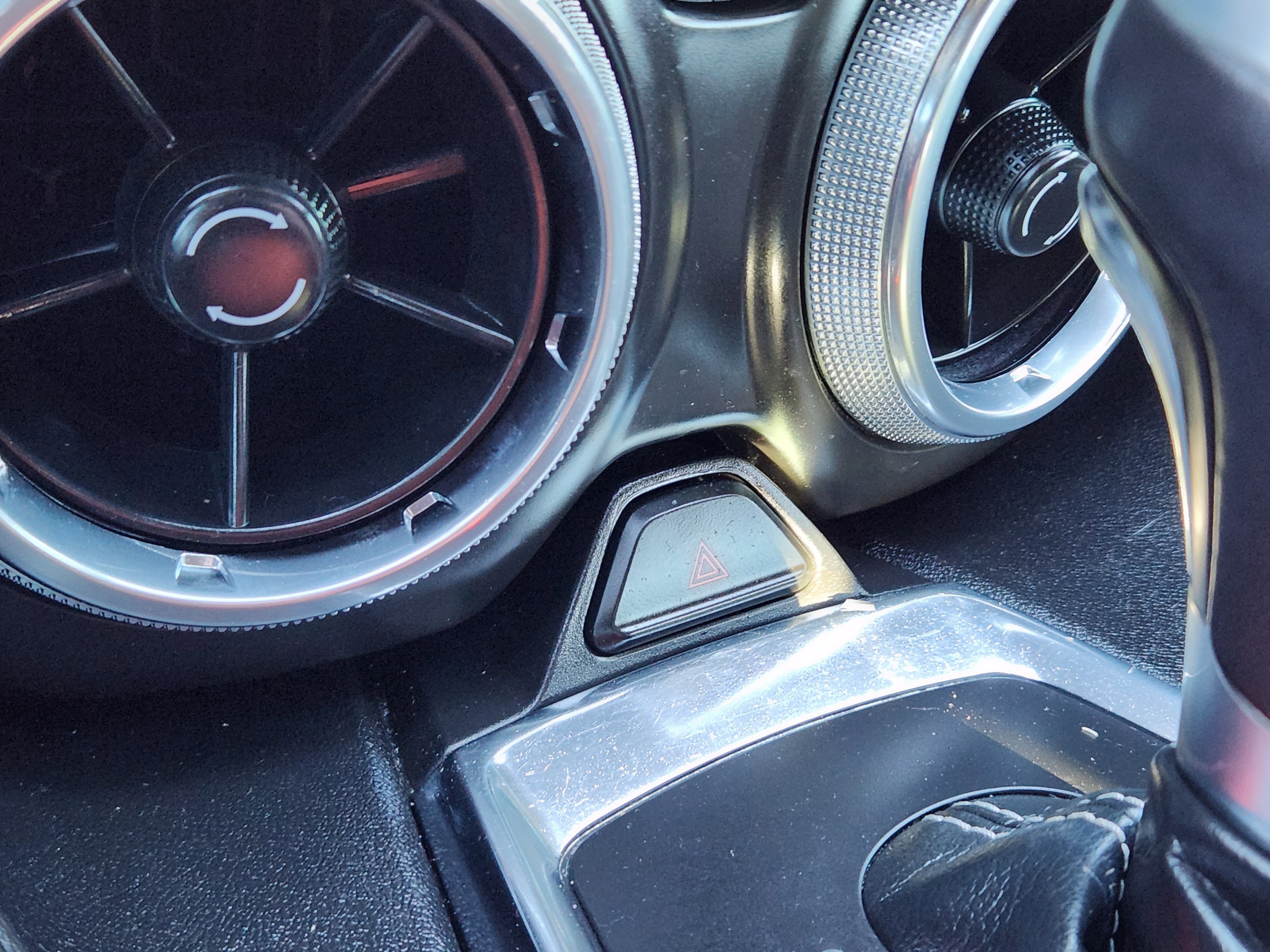 Used 2020 Chevrolet Camaro LT w/ RS Package image 31