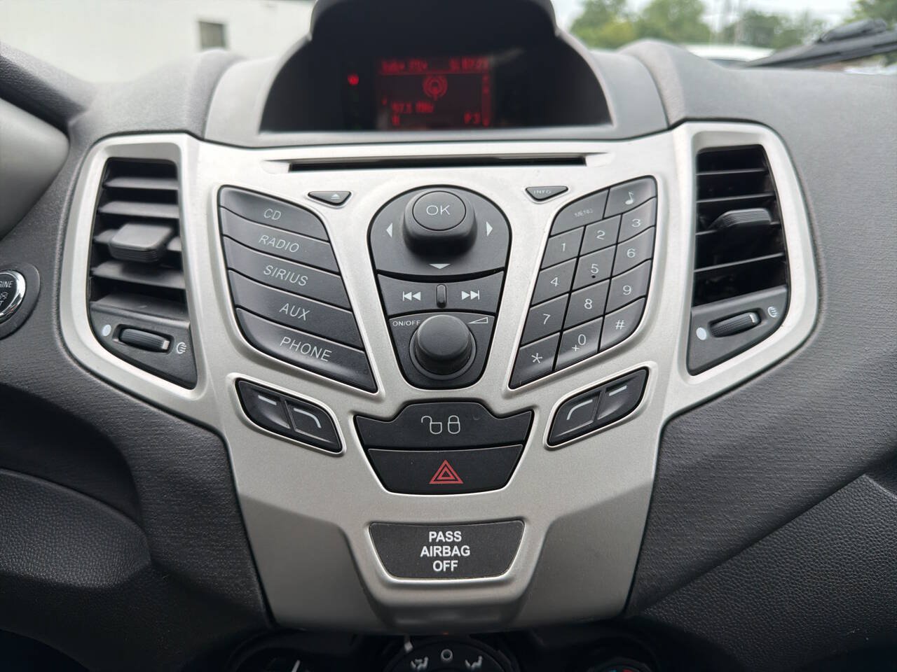 Used 2011 Ford Fiesta SEL w/ 301A Rapid Spec Order Code FWD image 19
