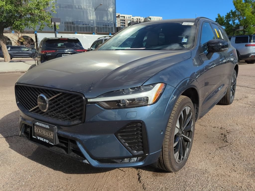 Used 2026 Volvo XC60 B5 Plus AWD/4WD image 3
