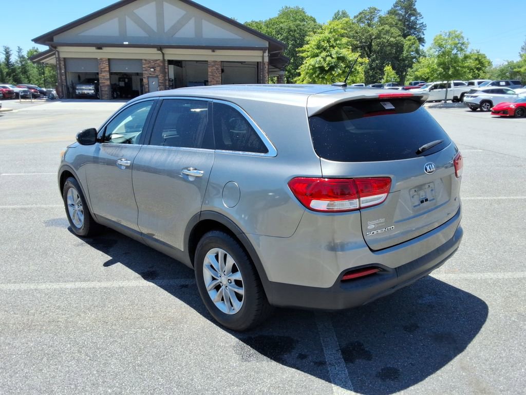 Used 2016 Kia Sorento L FWD image 7