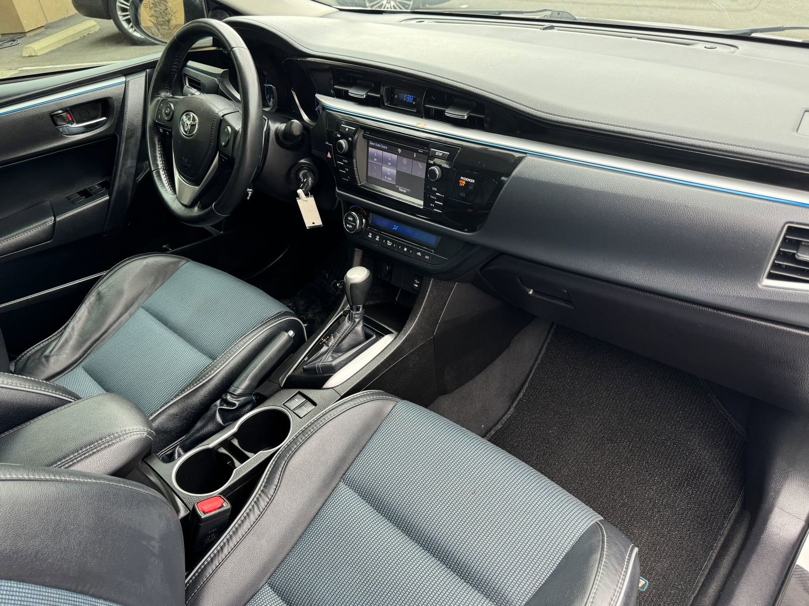 Used 2015 Toyota Corolla S FWD image 21
