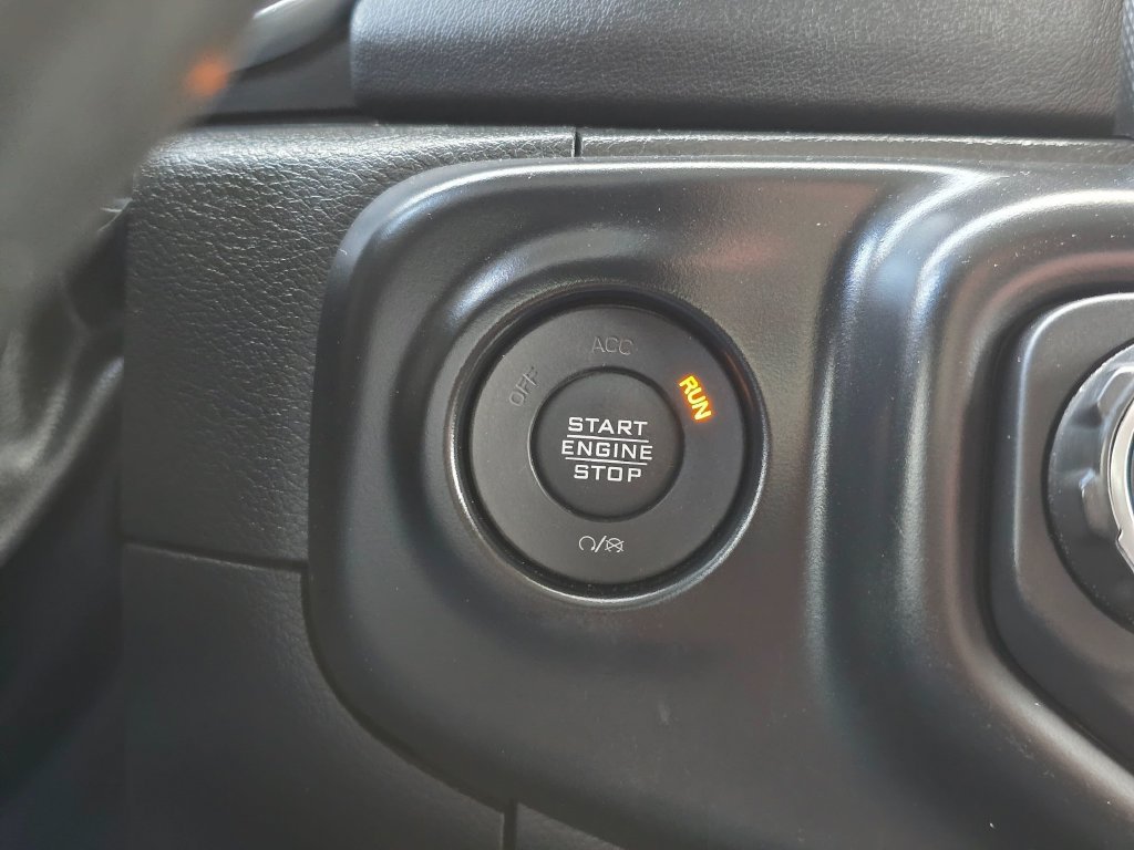 Used 2022 Jeep Wrangler Unlimited Sahara w/ Cold Weather Group AWD/4WD image 27