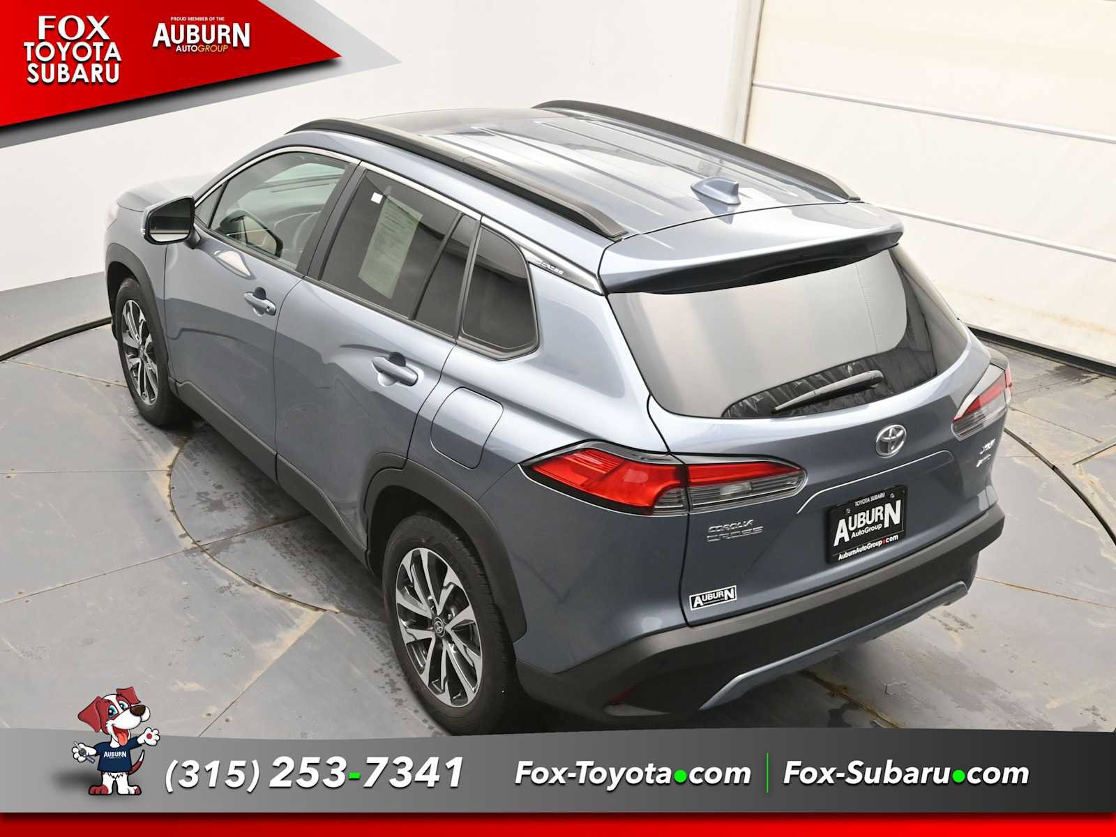 Used 2023 Toyota Corolla Cross XLE w/ Convenience Package image 24