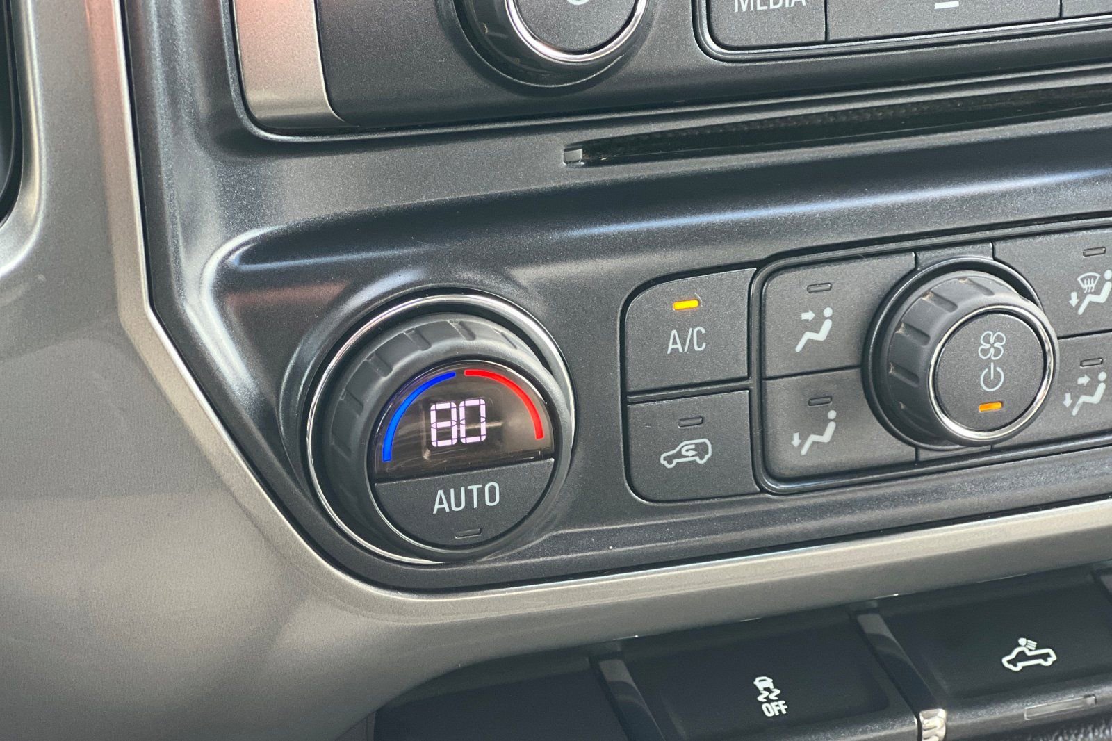 Used 2019 Chevrolet Silverado 3500 LT w/ All-Star Edition image 27