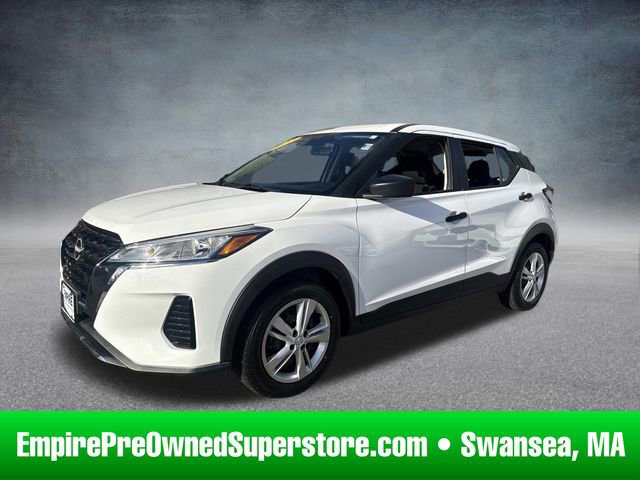 Used 2022 Nissan Kicks S image 1
